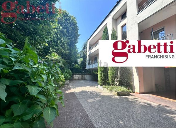 appartamento in vendita ad Erba