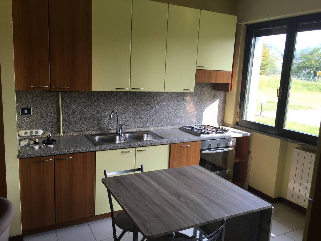 appartamento in vendita ad Erba