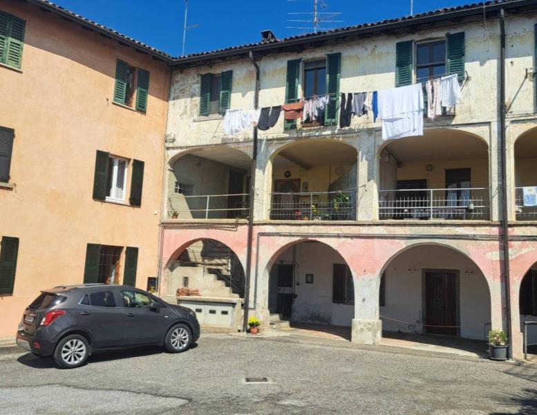 appartamento in vendita ad Erba
