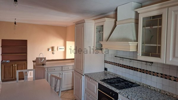 appartamento in vendita ad Erba