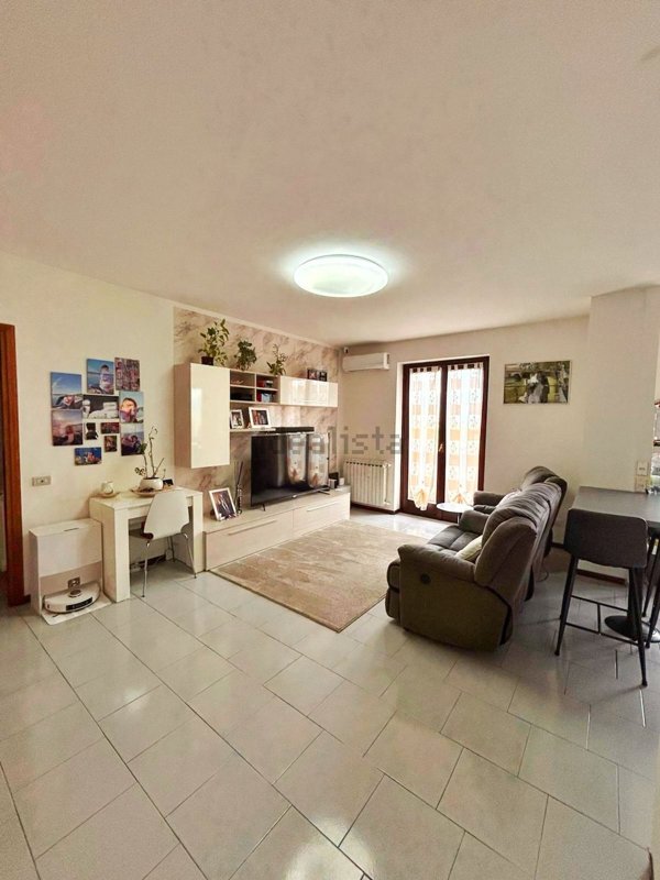 appartamento in vendita ad Erba