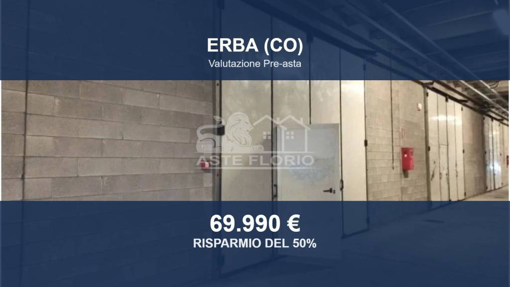 locale commerciale in vendita ad Erba