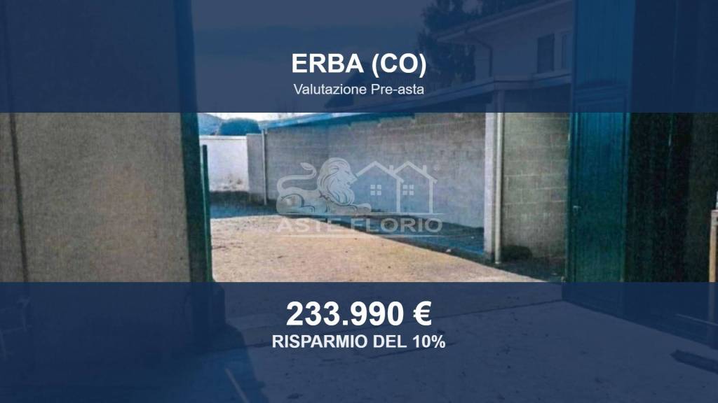 locale commerciale in vendita ad Erba