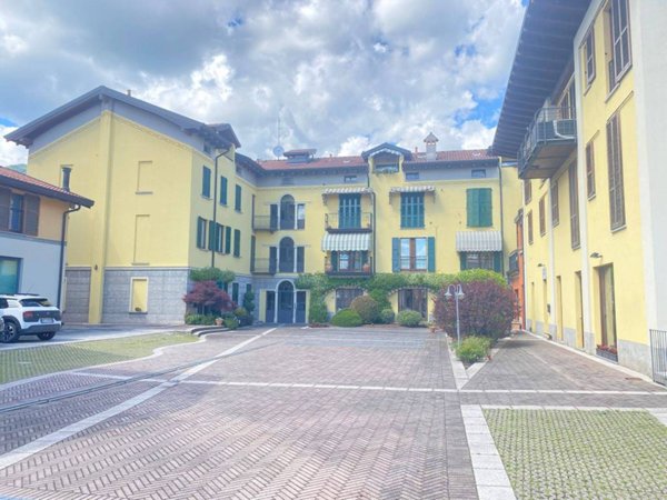 appartamento in vendita ad Erba