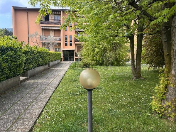appartamento in vendita ad Erba