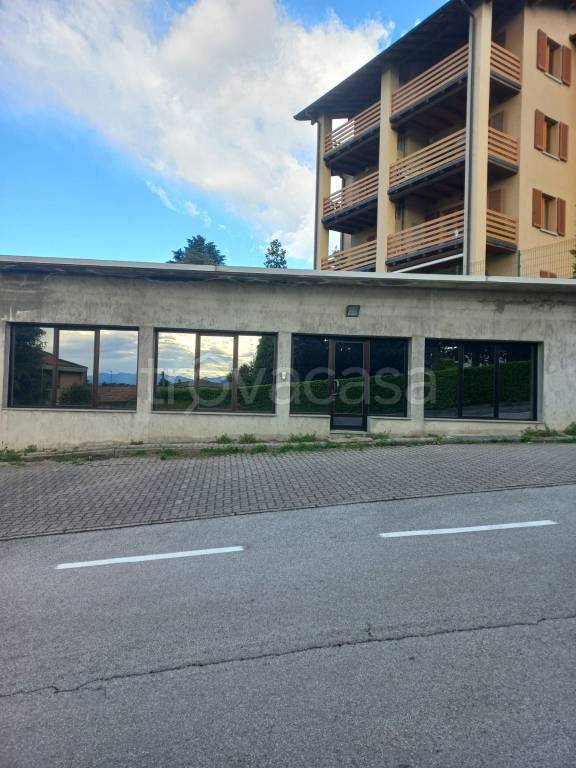 appartamento in vendita ad Erba