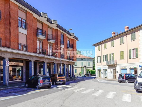 appartamento in vendita ad Erba