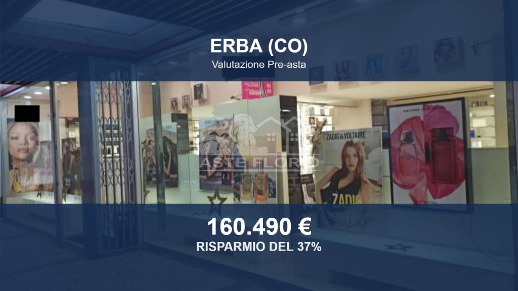 negozio in vendita ad Erba