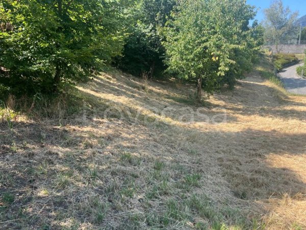 terreno edificabile in vendita ad Erba