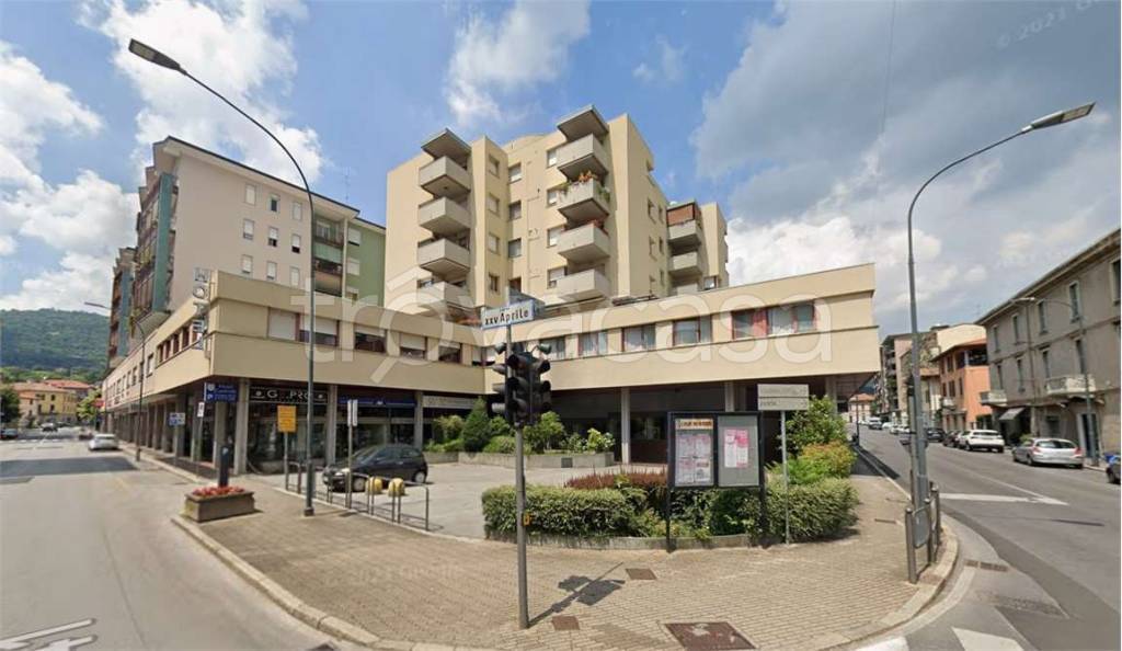 appartamento in vendita ad Erba