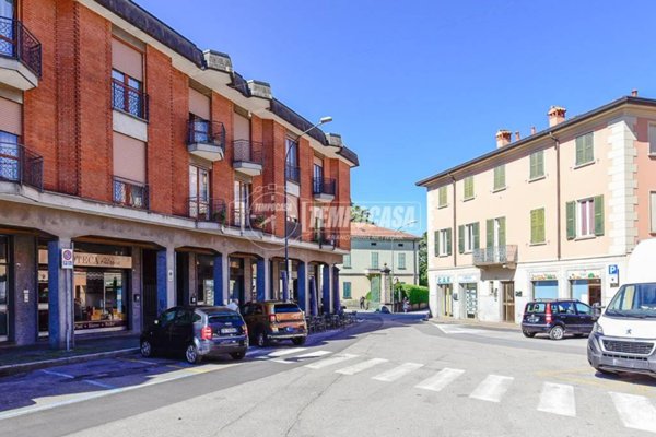 appartamento in vendita ad Erba