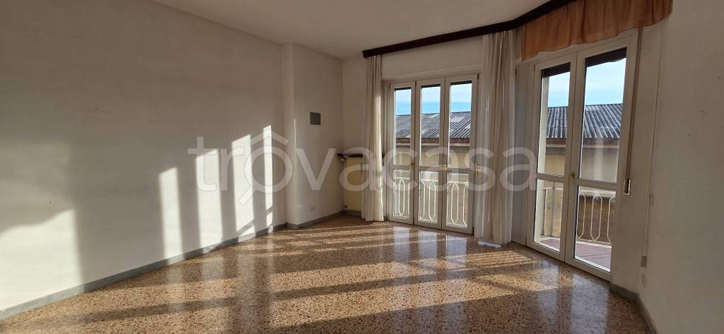 appartamento in vendita ad Erba