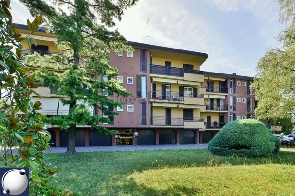 appartamento in vendita ad Erba