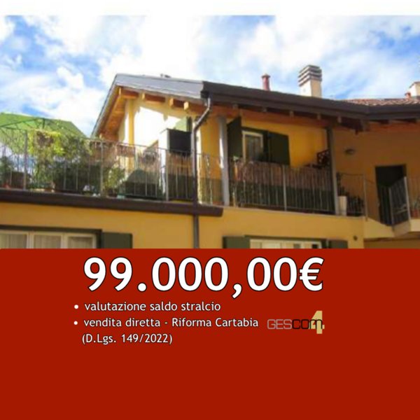 appartamento in vendita ad Erba