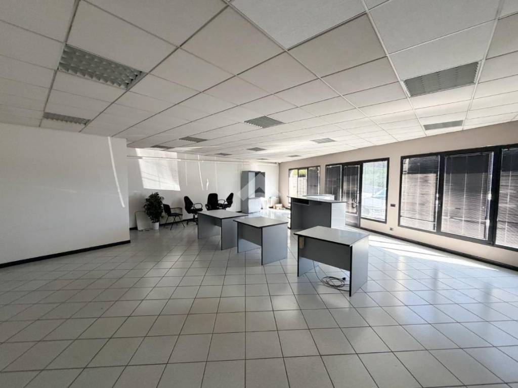 appartamento in vendita ad Erba