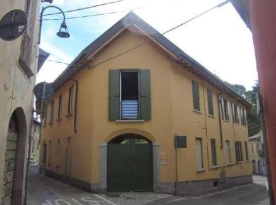 appartamento in vendita ad Erba