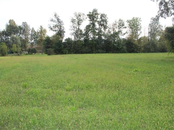 terreno in vendita ad Erba