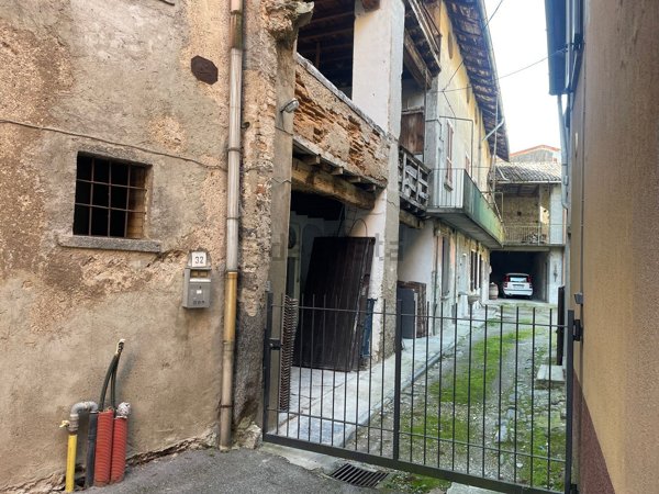 appartamento in vendita ad Erba