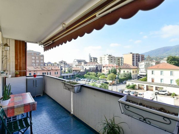 appartamento in vendita ad Erba