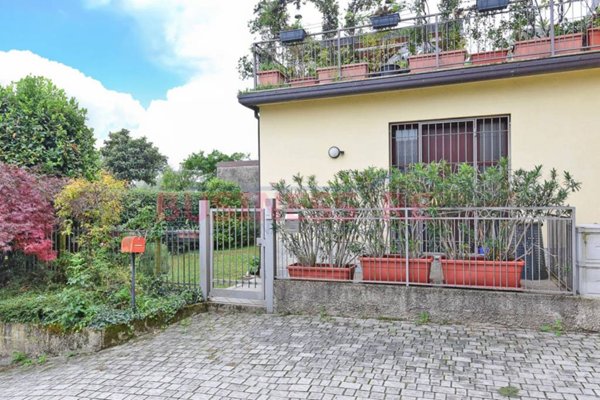 appartamento in vendita ad Erba