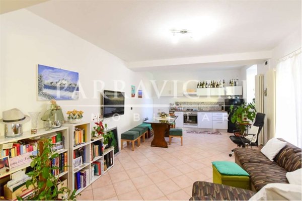 appartamento in vendita ad Eupilio in zona Carella