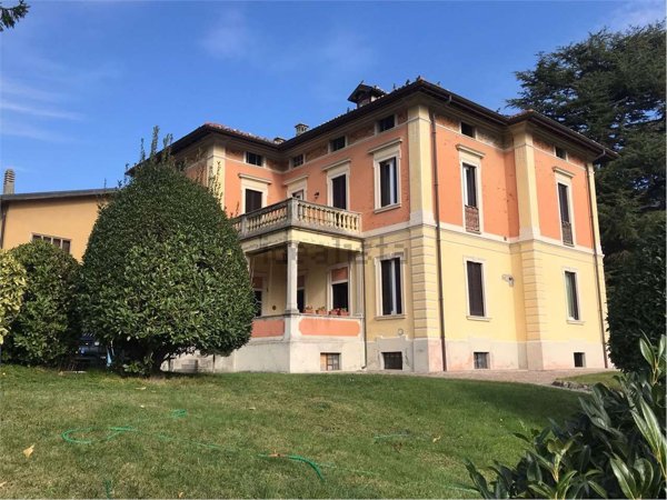 casa indipendente in vendita ad Eupilio