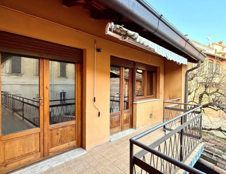 casa indipendente in vendita ad Eupilio