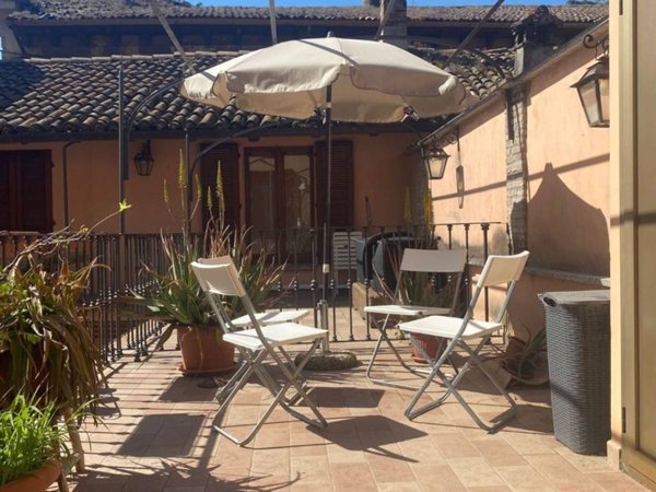 appartamento in vendita ad Eupilio in zona Galliano