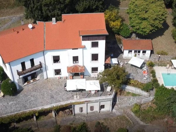 casa indipendente in vendita ad Eupilio in zona Mariaga