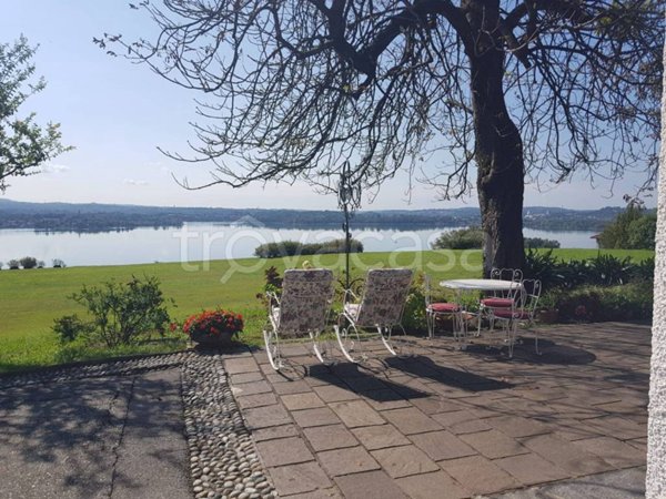 casa indipendente in vendita ad Eupilio