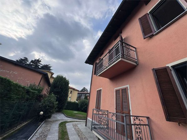 casa indipendente in vendita ad Eupilio