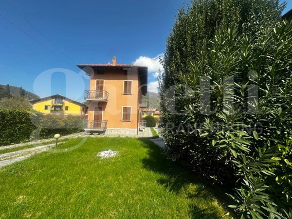 casa indipendente in vendita ad Eupilio