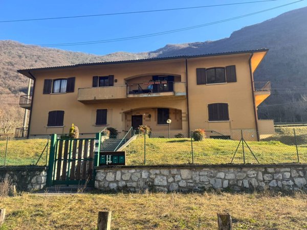 appartamento in vendita ad Eupilio