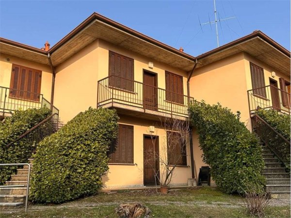 casa indipendente in vendita ad Eupilio