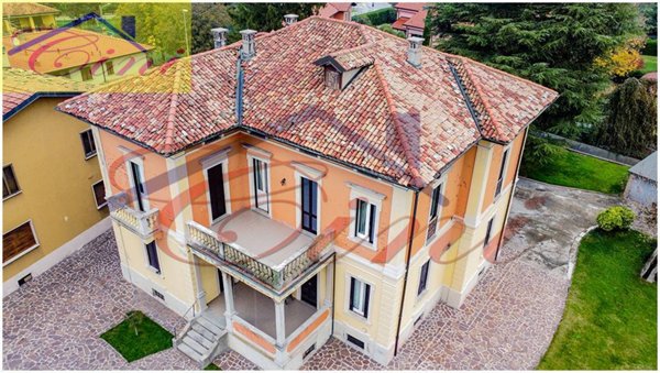 casa indipendente in vendita ad Eupilio