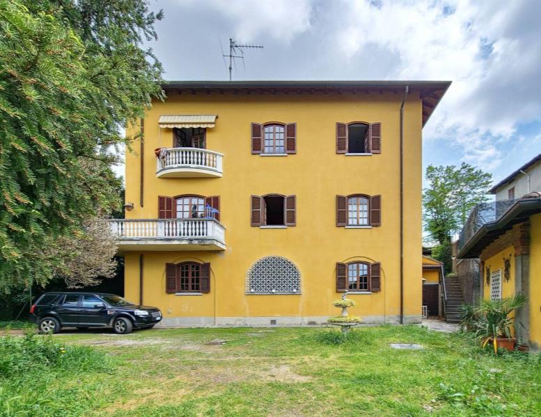 casa indipendente in vendita ad Eupilio in zona Corneno