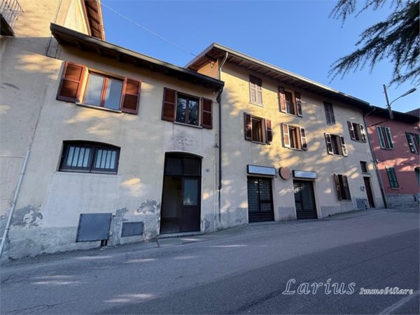 appartamento in vendita ad Eupilio in zona Carella