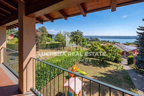 casa indipendente in vendita ad Eupilio in zona Carella