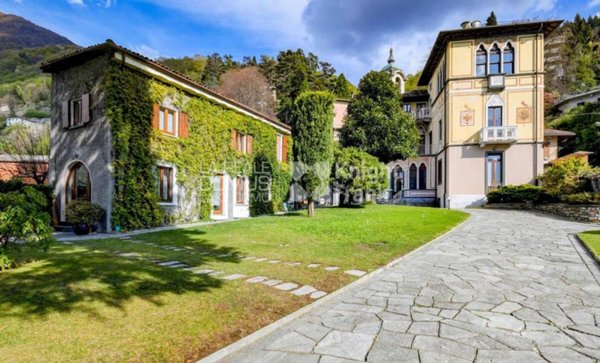 casa indipendente in vendita a Faggeto Lario in zona Riva
