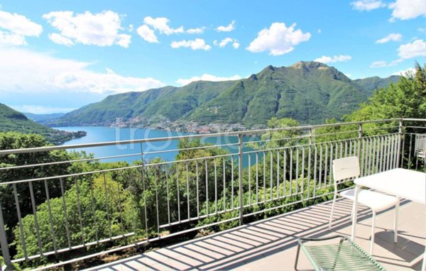 casa indipendente in vendita a Faggeto Lario in zona Palanzo
