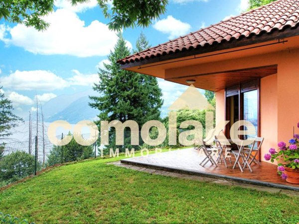 casa indipendente in vendita a Faggeto Lario in zona Riva