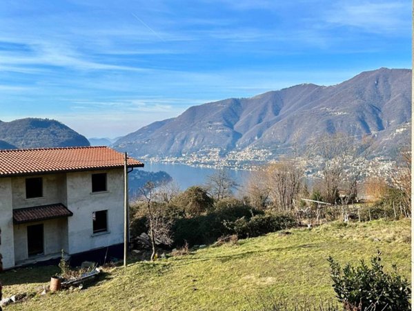 casa indipendente in vendita a Faggeto Lario in zona Lemna