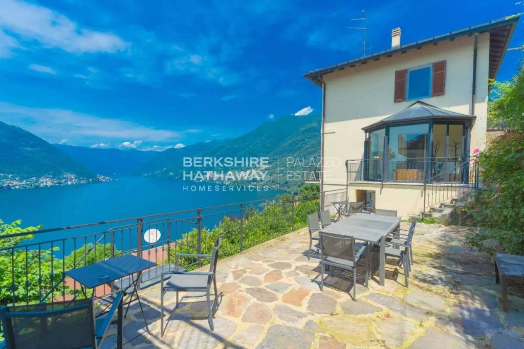 casa indipendente in vendita a Faggeto Lario in zona Riva