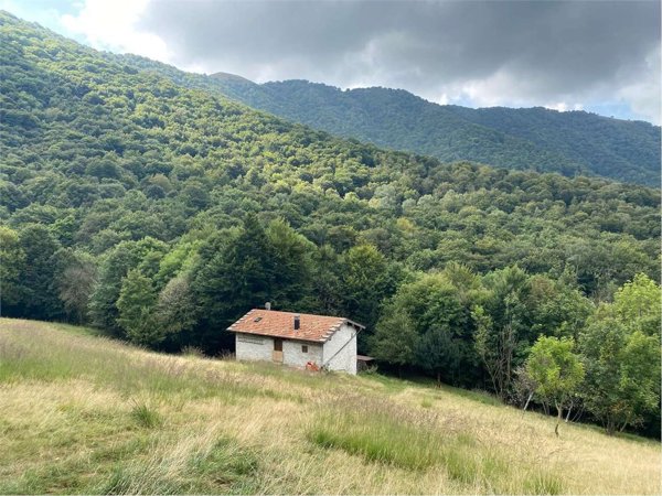baita in vendita a Faggeto Lario in zona Lemna