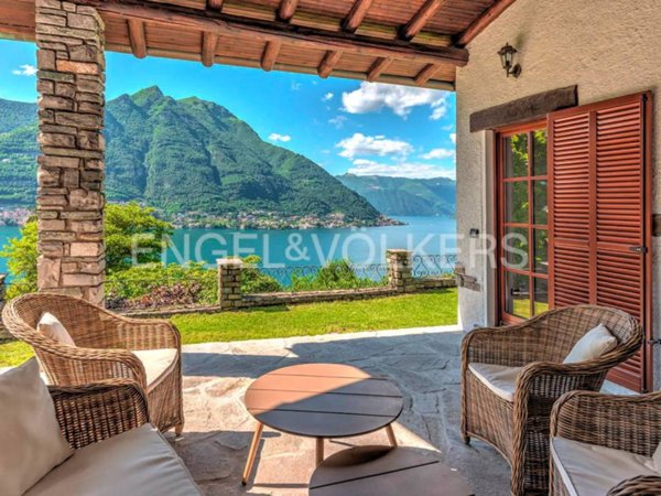 casa indipendente in vendita a Faggeto Lario in zona Riva