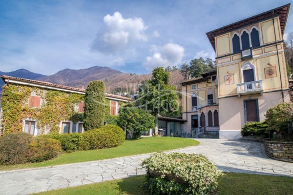 casa indipendente in vendita a Faggeto Lario in zona Riva