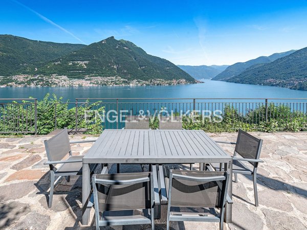 casa indipendente in vendita a Faggeto Lario