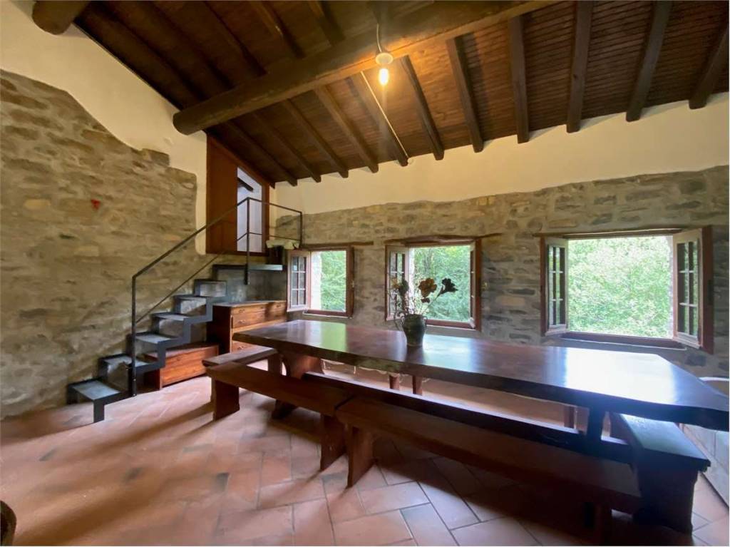 casa indipendente in vendita a Faggeto Lario in zona Lemna