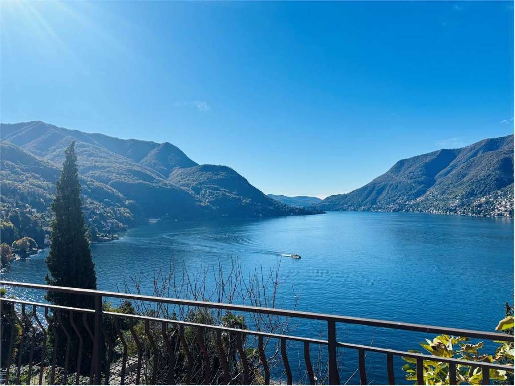 appartamento in vendita a Faggeto Lario