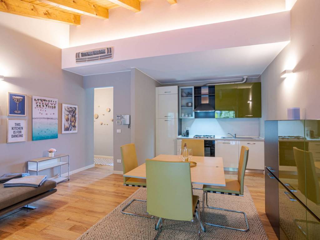 appartamento in vendita a Faggeto Lario in zona Riva